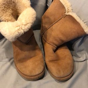 Size 8 Bailey button uggs